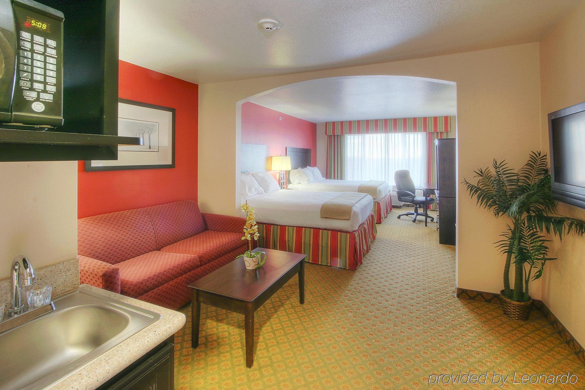 Holiday Inn Express And Suites - Tucumcari, An Ihg Hotel Szoba fotó